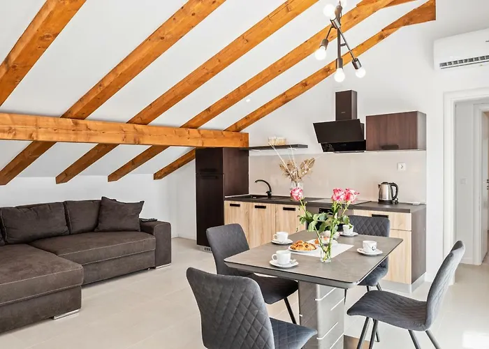 Bruna Lejlighed Šibenik